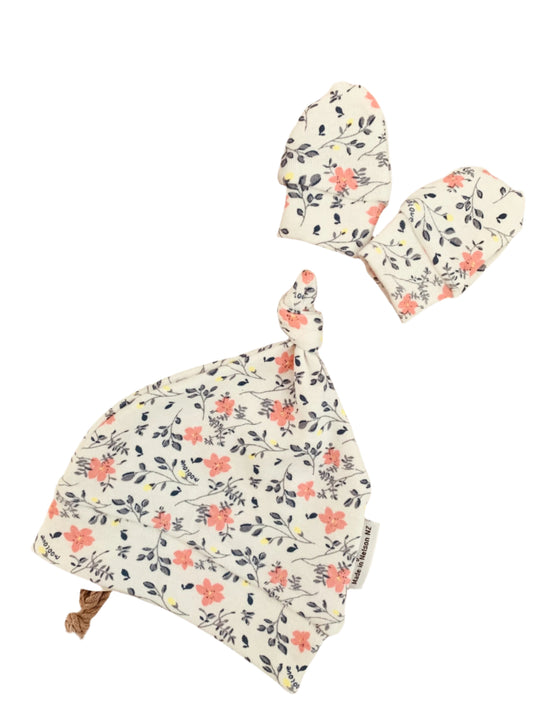 Gift set - Knotted hat & mittens flowers' 0-3mth